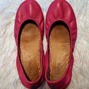 Magenta Fuschia Tieks Size 9